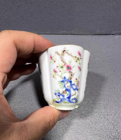 古玩陶瓷粉彩海棠杯真品鑒賞圖