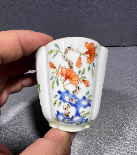 古玩陶瓷粉彩海棠杯真品鑒賞圖