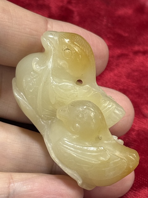 古玩玉器和田雕鴛鴦題材掛件真品鑒賞圖