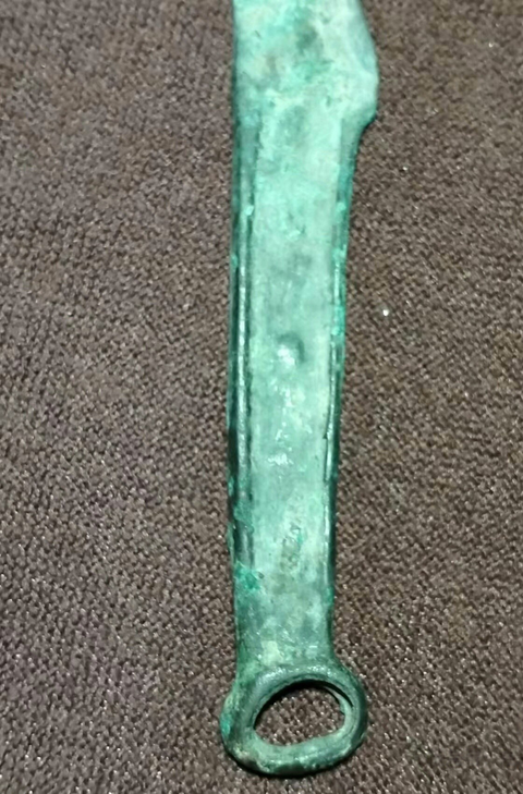 古玩銅器小刀真品鑒賞圖
