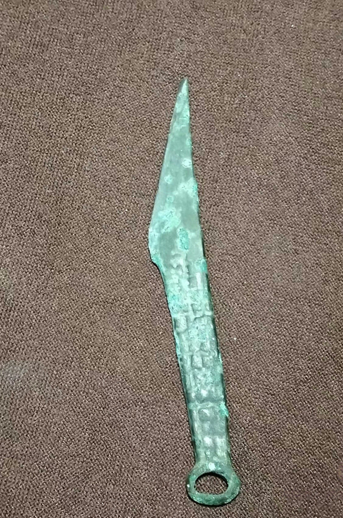 古玩銅器小刀真品鑒賞圖