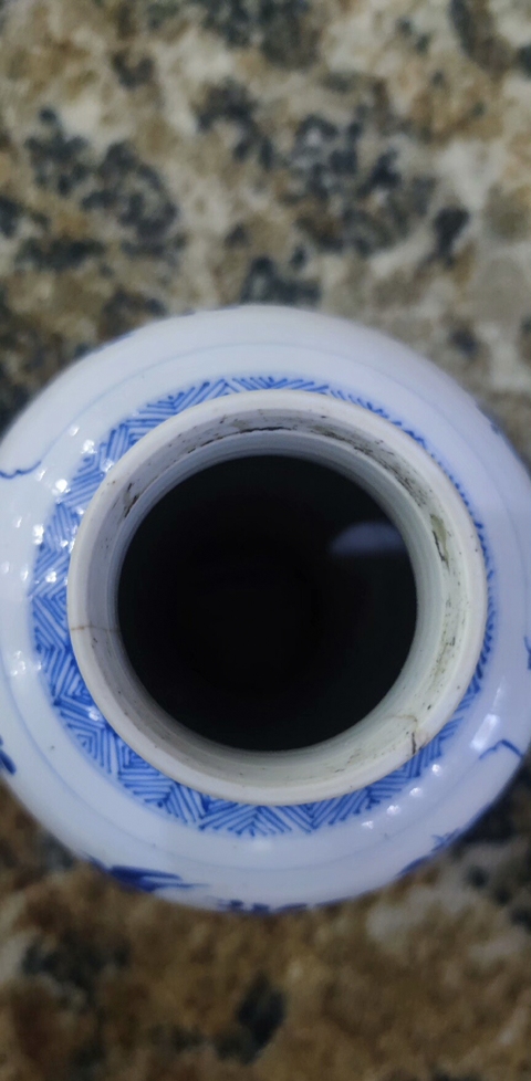 古玩陶瓷康熙青花瓶真品鑒賞圖