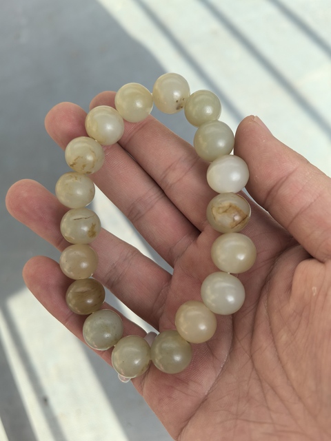 古玩玉器岫玉珠串真品鑒賞圖