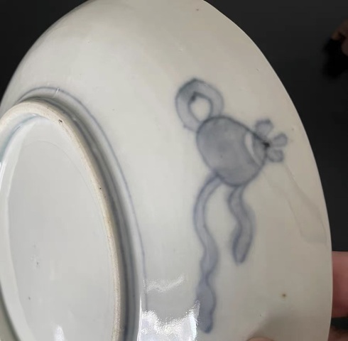 古玩陶瓷青花五彩開窗麒麟花卉紋盤真品鑒賞圖