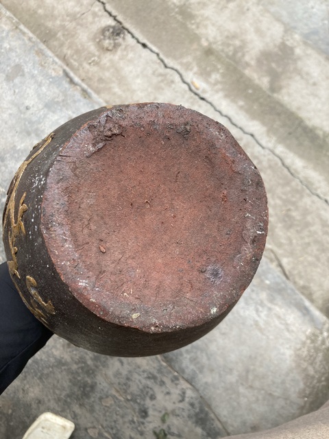 古玩陶瓷近代堆貼龍紋罐真品鑒賞圖