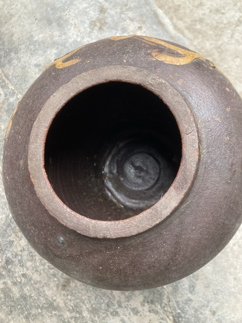 古玩陶瓷近代堆貼龍紋罐真品鑒賞圖