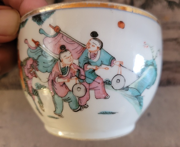 古玩陶瓷晚清?細路粉彩麒麟送子人物紋蓋缸拍賣，當前價格480元