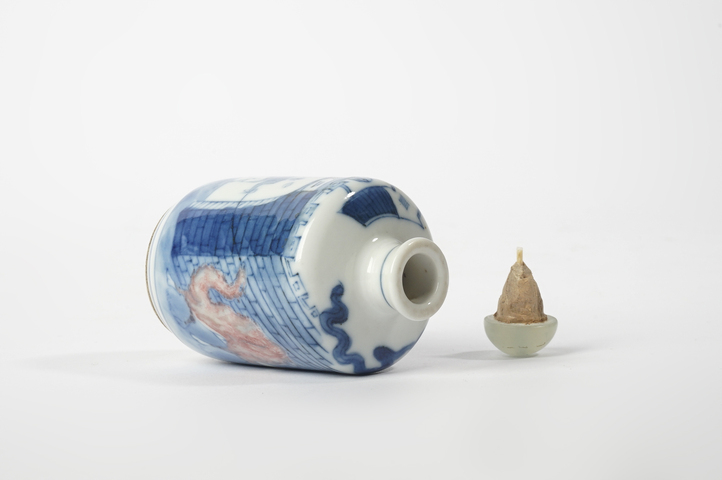 古玩陶瓷清晚期·青花釉里紅二里溝故事紋鼻煙壺真品鑒賞圖