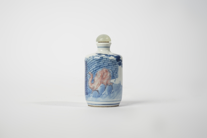 古玩陶瓷清晚期·青花釉里紅二里溝故事紋鼻煙壺真品鑒賞圖