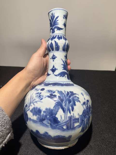 古玩陶瓷青花瓶真品鑒賞圖