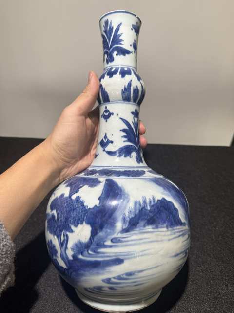 古玩陶瓷青花瓶真品鑒賞圖