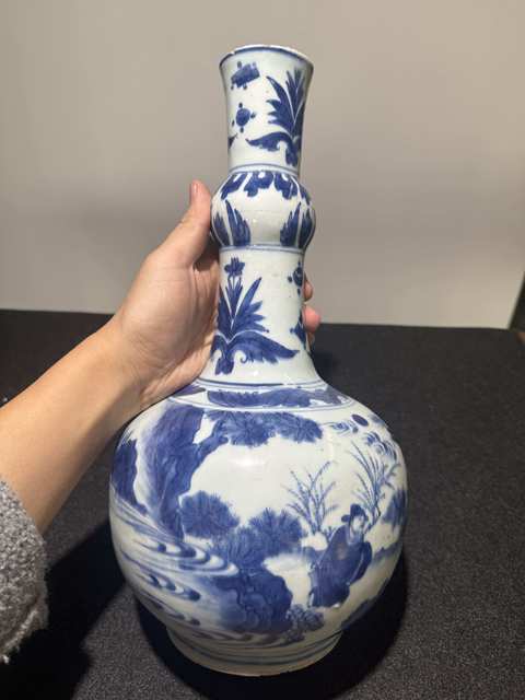 古玩陶瓷青花瓶真品鑒賞圖