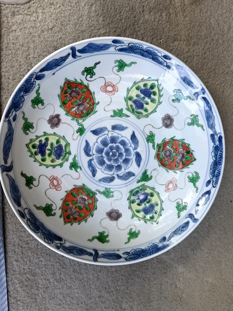 古玩陶瓷紫金釉青花五彩盤真品鑒賞圖