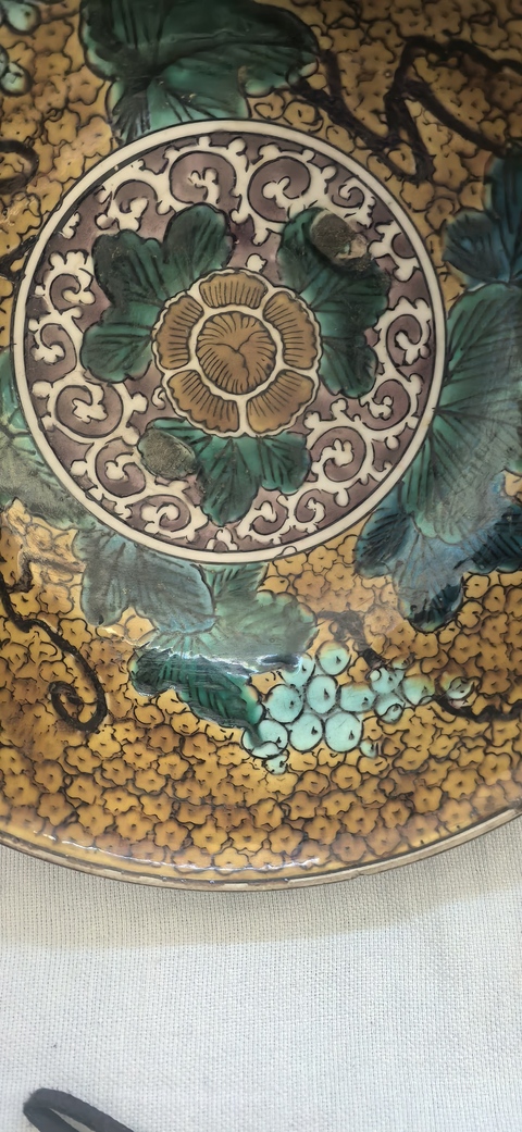 古玩陶瓷清晚期·日本明治·葡萄紋碗真品鑒賞圖