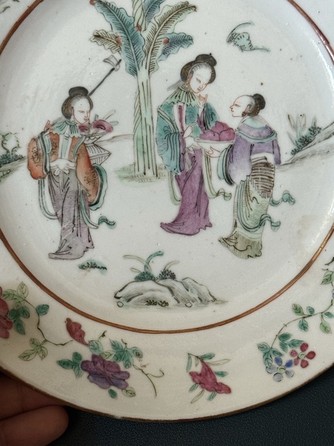 古玩陶瓷粉彩人物故事盤真品鑒賞圖