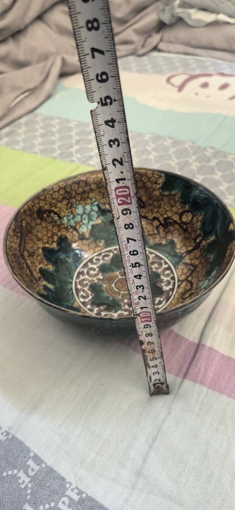 古玩陶瓷清晚期·日本明治·葡萄紋碗真品鑒賞圖