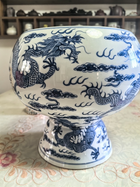 古玩陶瓷青花云龍紋瓷豆真品鑒賞圖