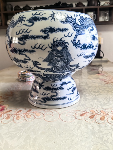古玩陶瓷青花云龍紋瓷豆真品鑒賞圖