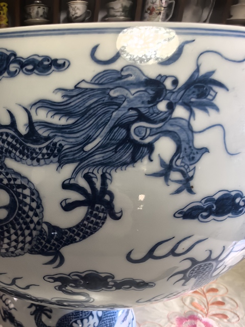 古玩陶瓷青花云龍紋瓷豆真品鑒賞圖