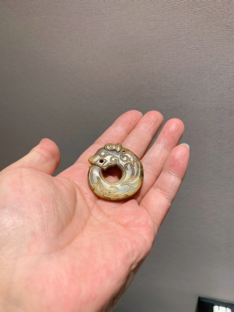 古玩玉器仿商代玉c型龍真品鑒賞圖