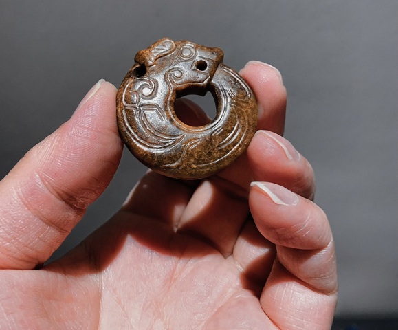 古玩玉器仿商代玉c型龍真品鑒賞圖