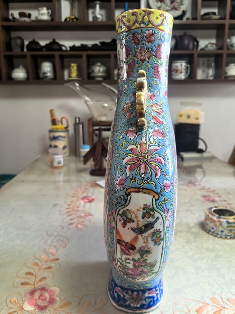 古玩陶瓷廣彩抱月瓶真品鑒賞圖