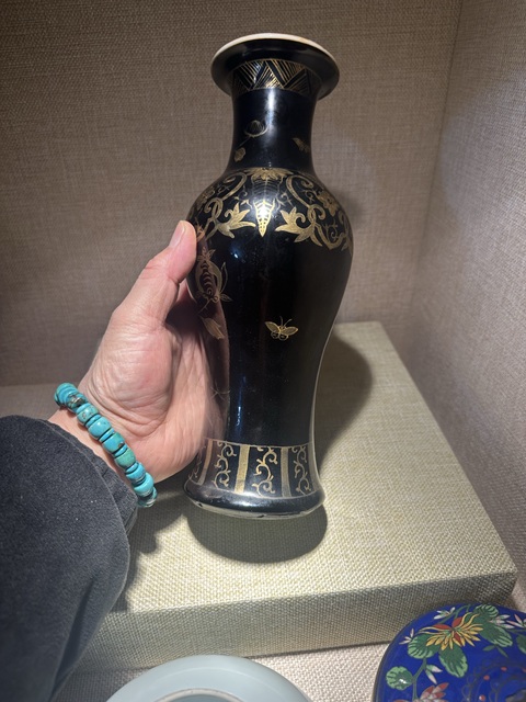 古玩陶瓷烏金釉描金花卉紋觀音瓶真品鑒賞圖