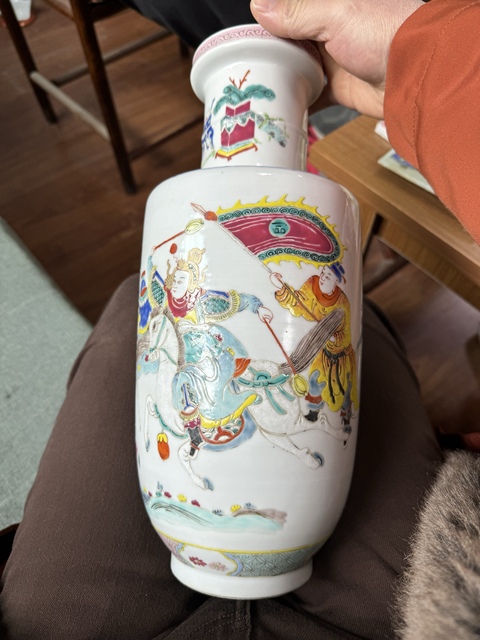 古玩陶瓷刀馬人粉彩棒槌瓶真品鑒賞圖