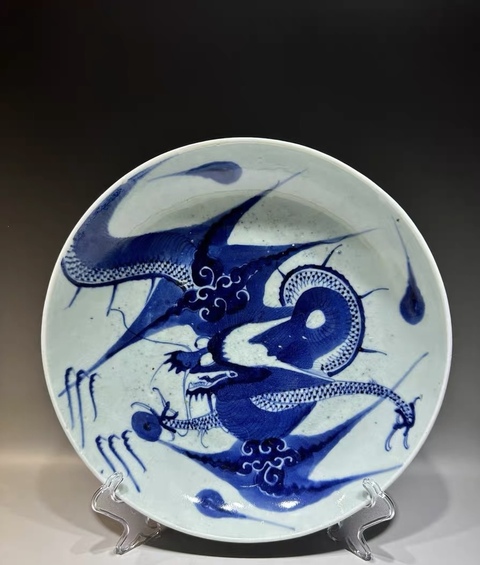 古玩陶瓷青花過墻龍紋盤真品鑒賞圖