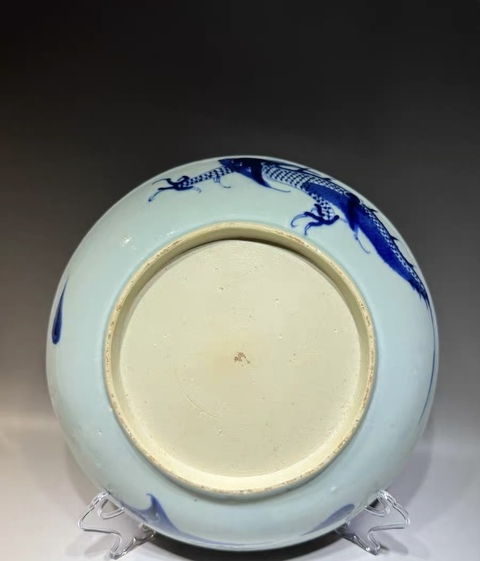 古玩陶瓷青花過墻龍紋盤真品鑒賞圖