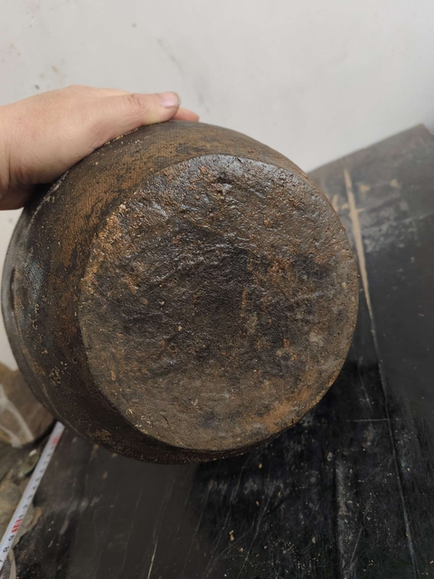 古玩陶瓷灰陶繩紋盤(pán)口瓶真品鑒賞圖