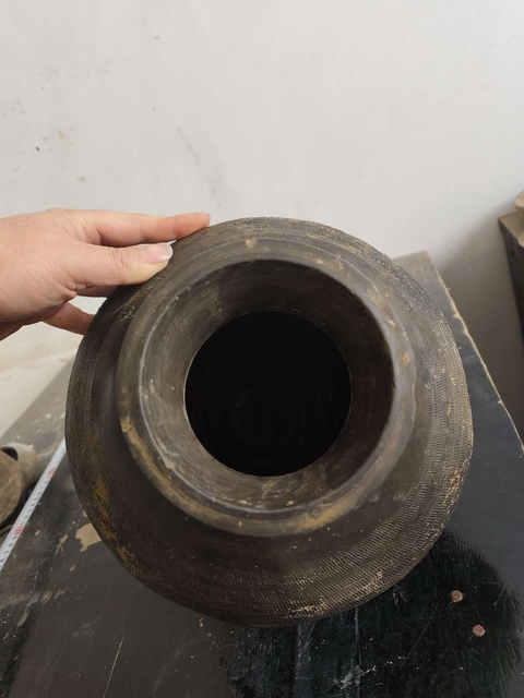 古玩陶瓷灰陶繩紋盤(pán)口瓶真品鑒賞圖