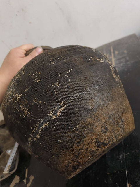 古玩陶瓷灰陶繩紋盤(pán)口瓶真品鑒賞圖