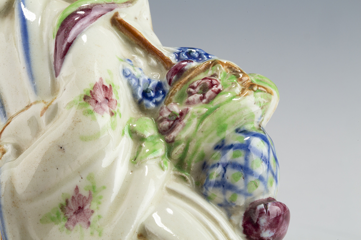 古玩陶瓷民國·粉彩八仙人物塑像壁瓶拍賣，當(dāng)前價格188元