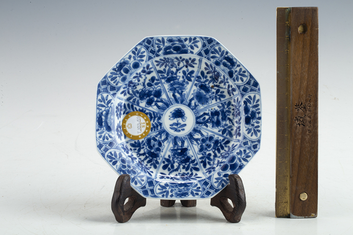 古玩陶瓷清早·青花花卉紋八角盤
拍賣，當(dāng)前價(jià)格0元