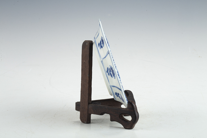 古玩陶瓷清早·青花花卉紋八角盤
拍賣，當(dāng)前價(jià)格0元