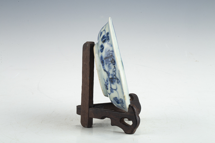 古玩陶瓷明早·青花樹石欄桿紋小盤拍賣，當前價格303元