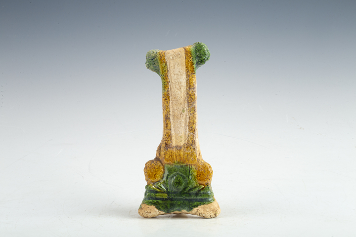 古玩陶瓷明·三彩毛巾架拍賣，當(dāng)前價(jià)格188元