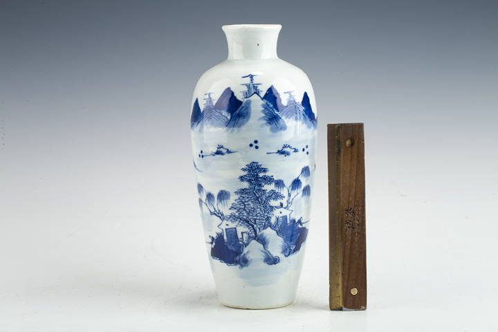 古玩陶瓷清晚·青花山水人物詩文瓶
拍賣，當前價格0元