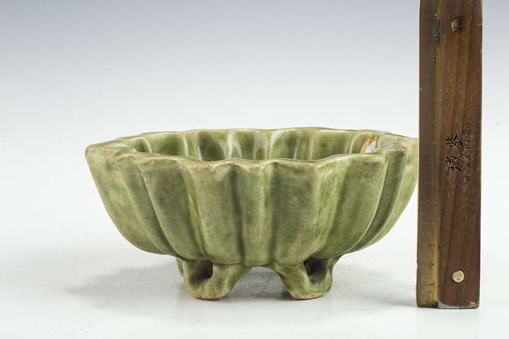 古玩陶瓷清·綠釉荷葉形洗拍賣，當前價格258元