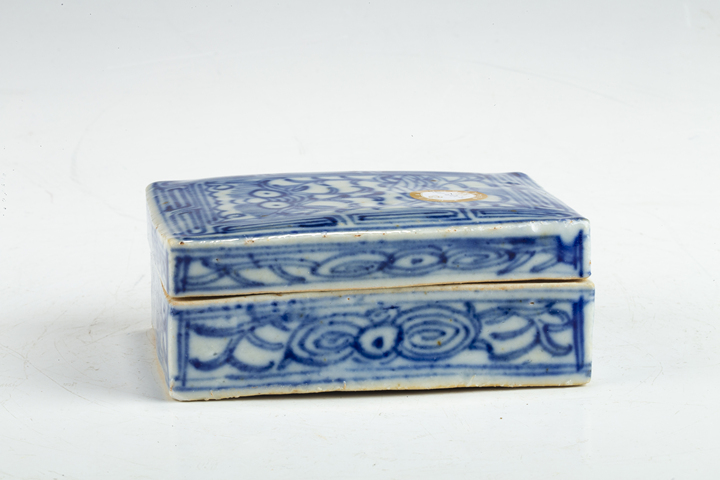 古玩陶瓷清中晚·青花吉慶有余紋蓋盒真品鑒賞圖