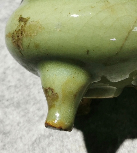 古玩陶瓷龍泉青瓷鬲式爐真品鑒賞圖