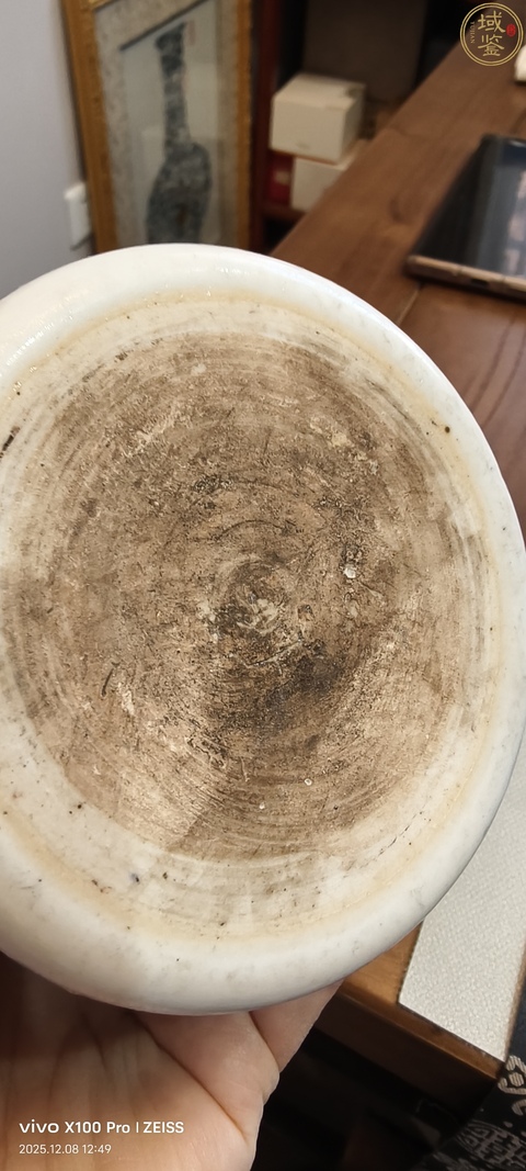 古玩陶瓷粉彩龍穿花筆筒真品鑒賞圖