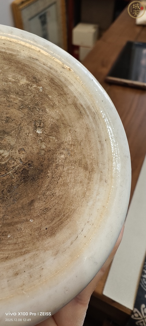 古玩陶瓷粉彩龍穿花筆筒真品鑒賞圖