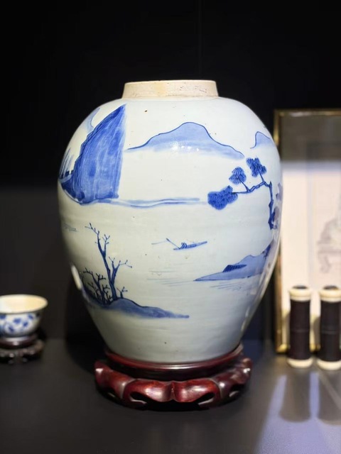 古玩陶瓷青花山水紋罐真品鑒賞圖