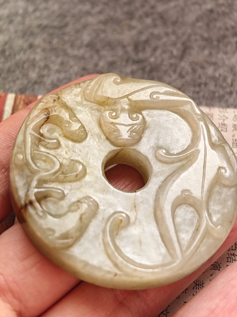 古玩玉器螭龍玉璧真品鑒賞圖