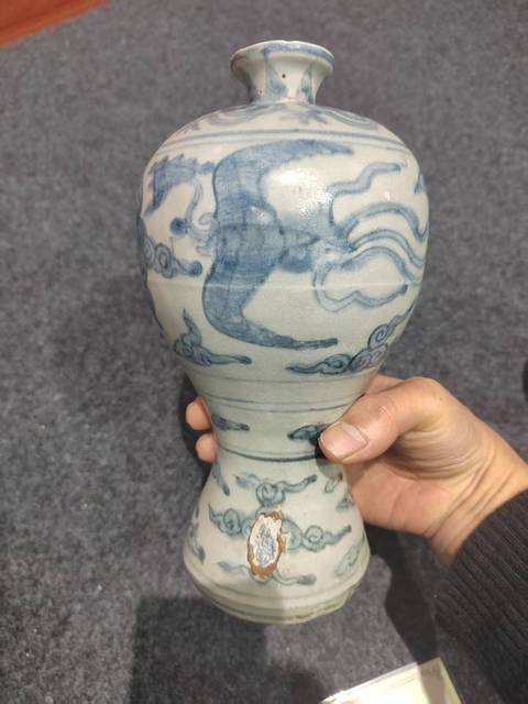 古玩陶瓷明中晚·青花鳳紋梅瓶 真品鑒賞圖