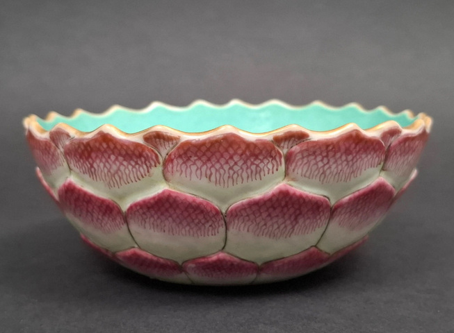 古玩陶瓷清咸豐 粉彩蓮瓣紋碗真品鑒賞圖