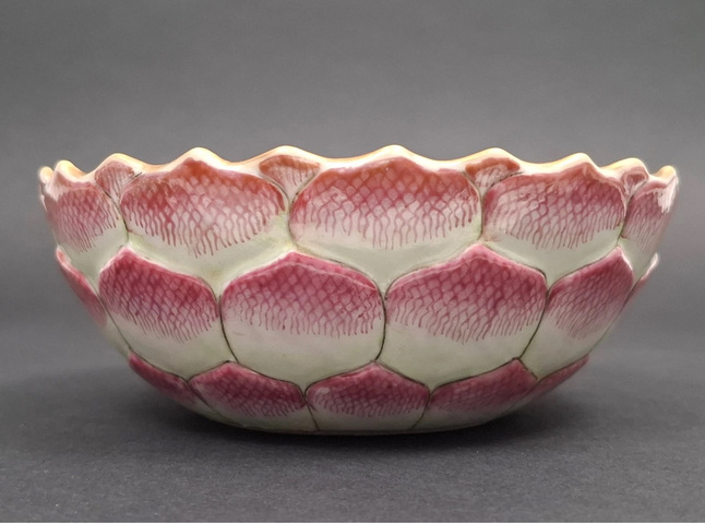 古玩陶瓷清咸豐 粉彩蓮瓣紋碗真品鑒賞圖