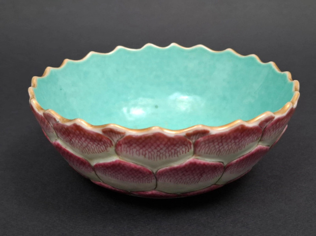 古玩陶瓷清咸豐 粉彩蓮瓣紋碗真品鑒賞圖